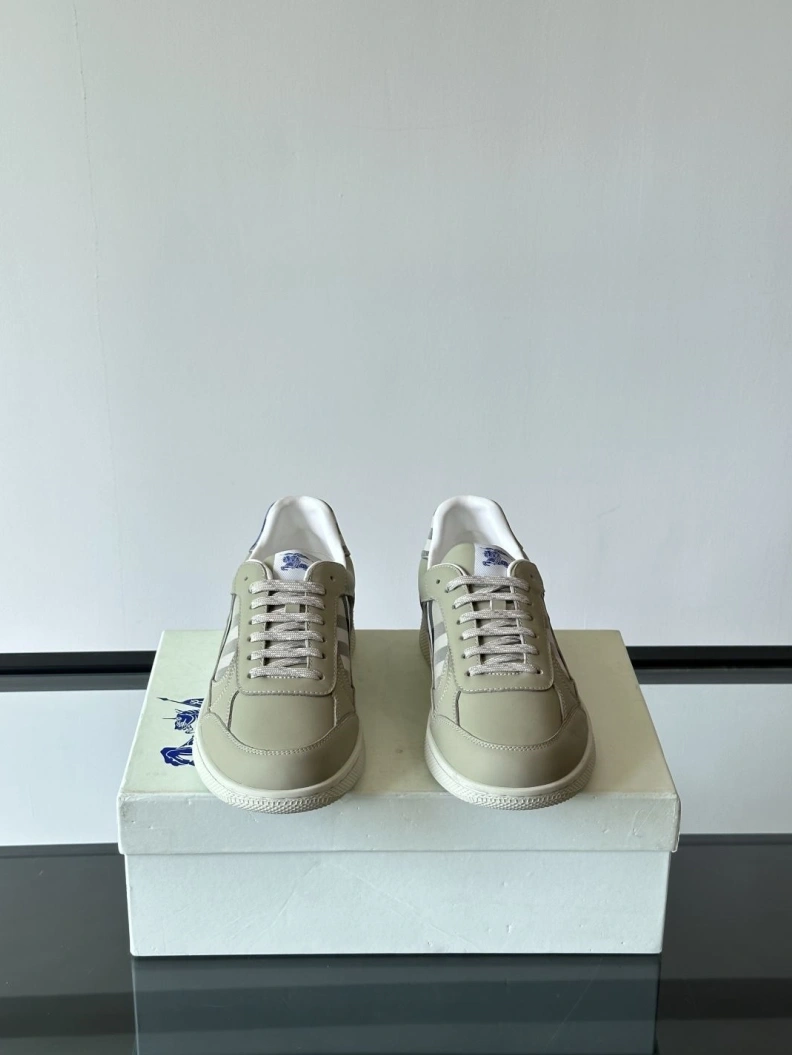 Functional Bxrbxrry Sneakers 114408