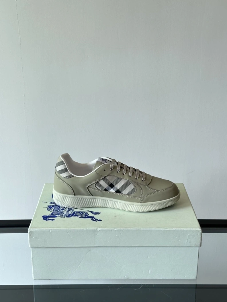 Functional Bxrbxrry Sneakers 114408