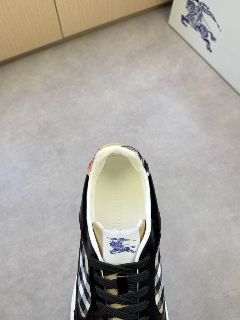 Bxrbxrry Sneakers Vibrant 114405