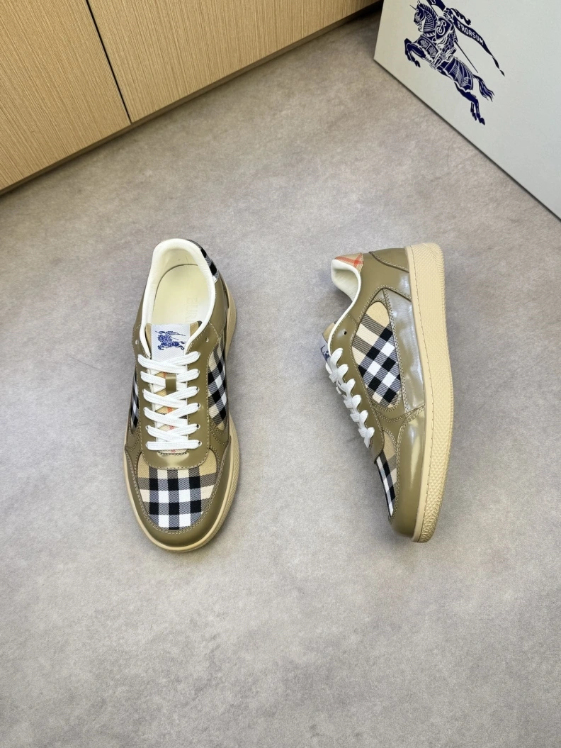 Sophisticated Bxrbxrry Sneakers 114403