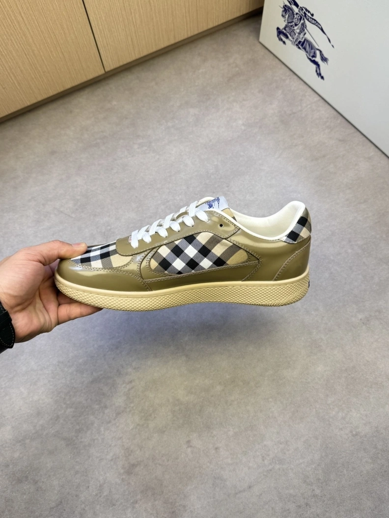 Sophisticated Bxrbxrry Sneakers 114403