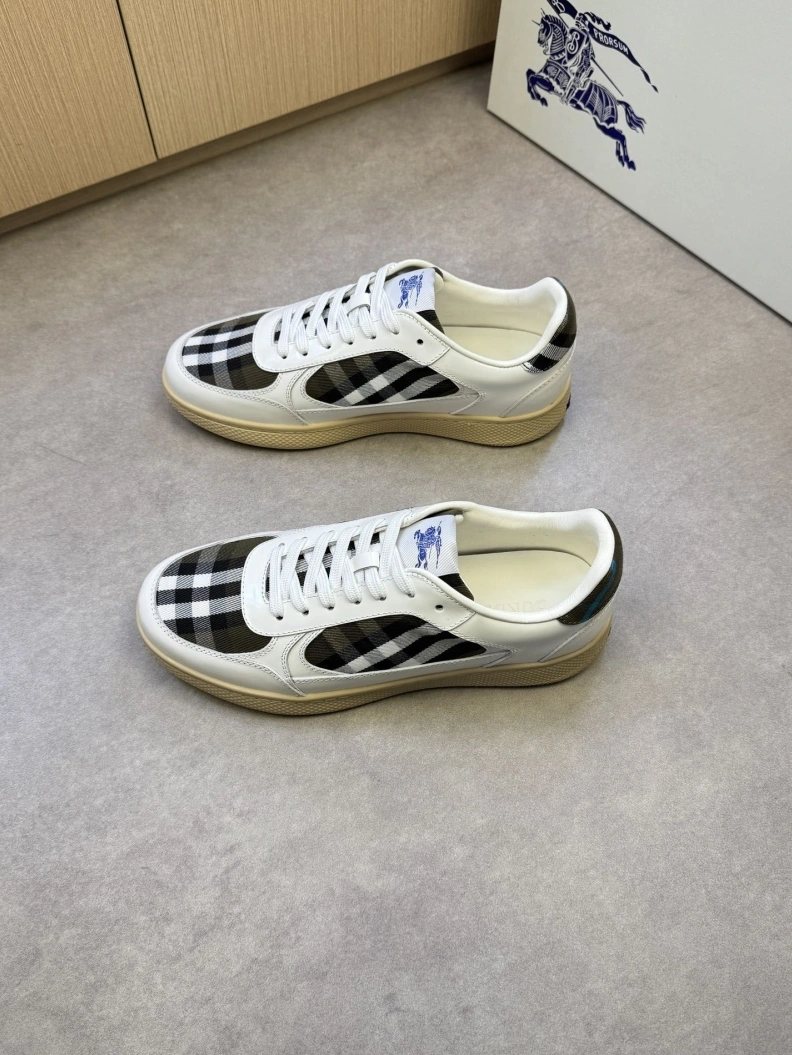 Comfortable Bxrbxrry Sneakers 114399