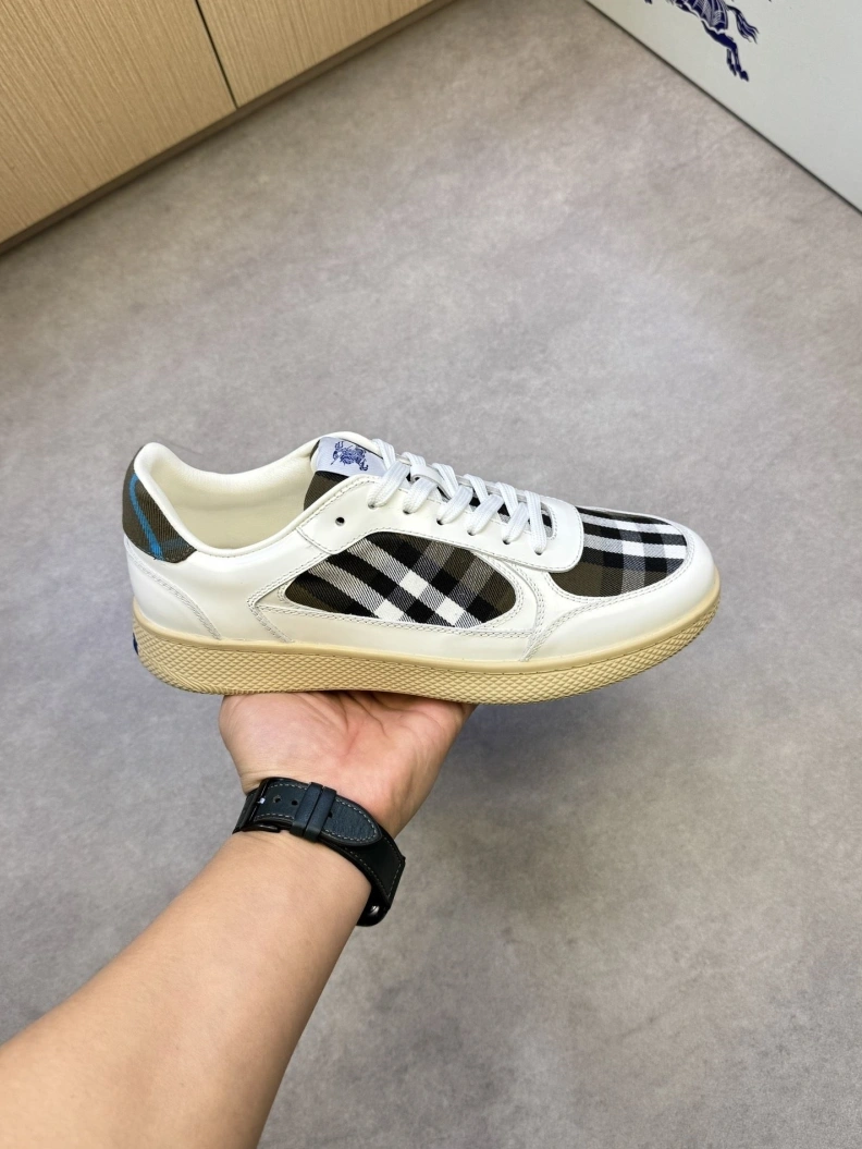 Comfortable Bxrbxrry Sneakers 114399