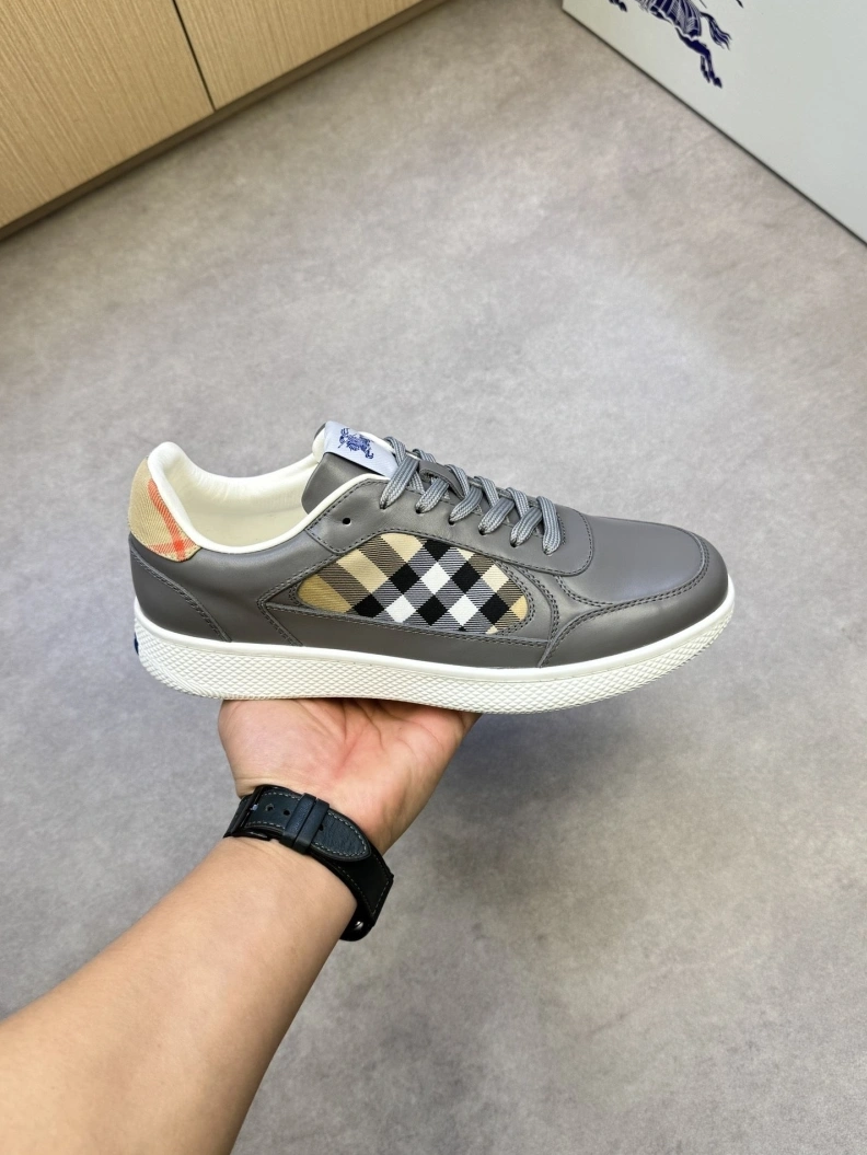 Resilient Bxrbxrry Sneakers 114391