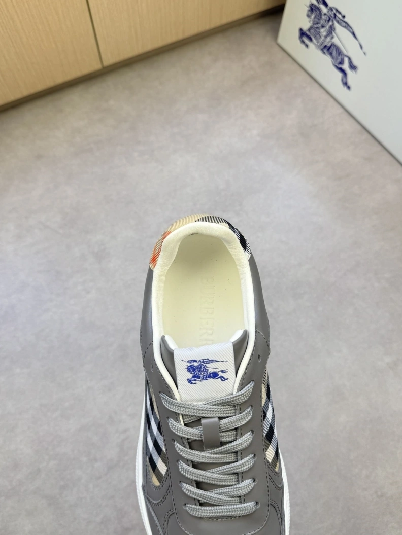 Resilient Bxrbxrry Sneakers 114391