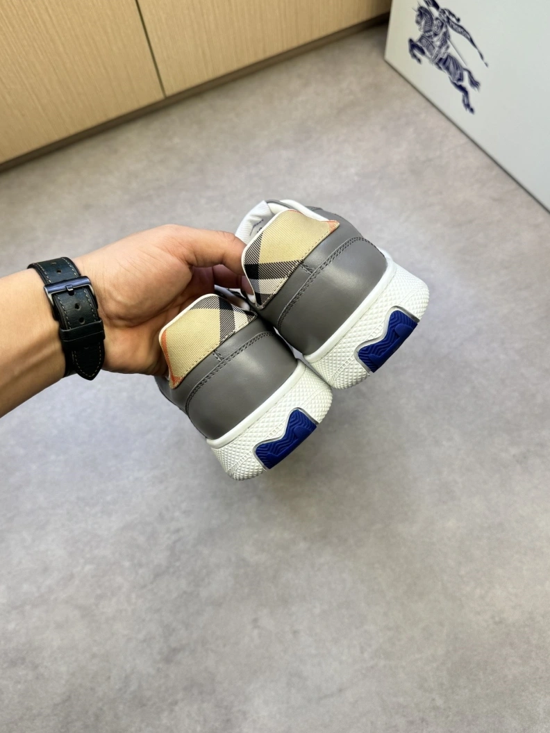 Resilient Bxrbxrry Sneakers 114391