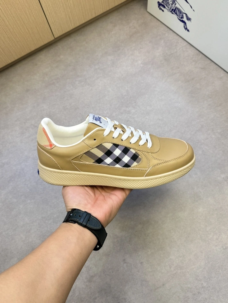 Practical Bxrbxrry Sneakers 114395