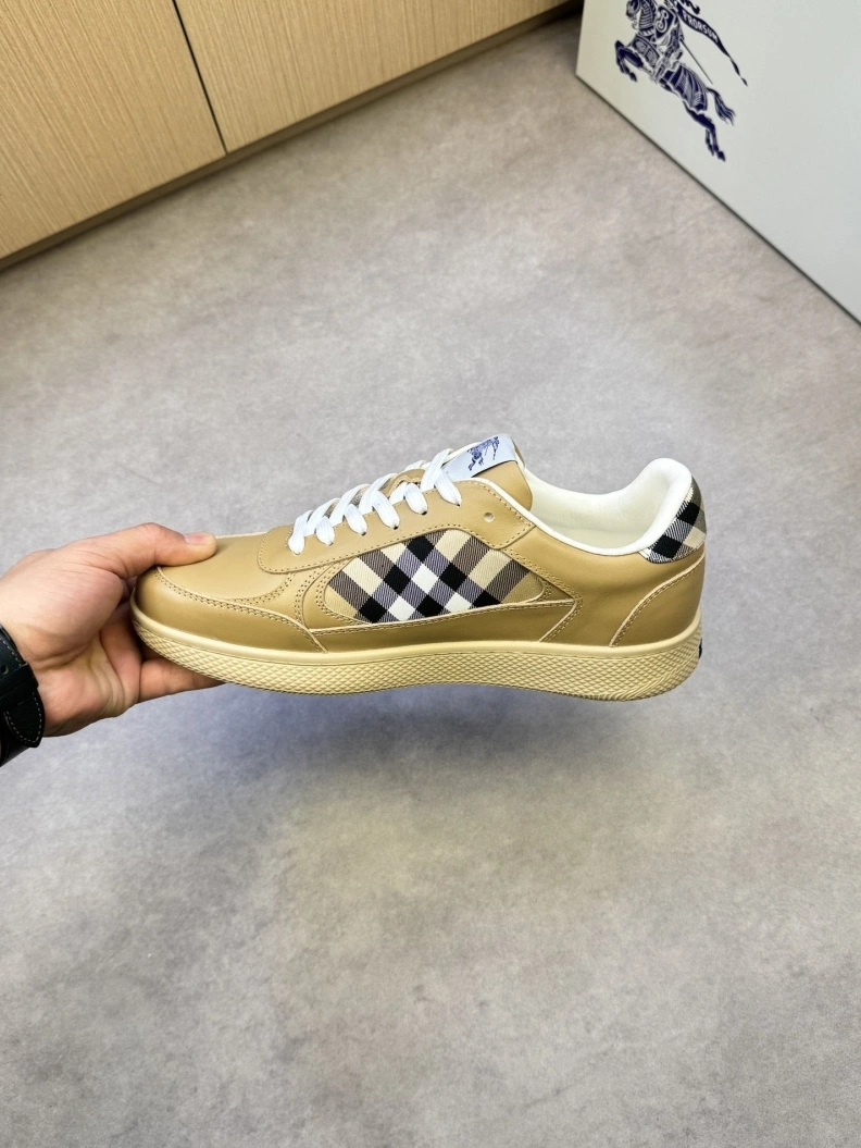 Practical Bxrbxrry Sneakers 114395
