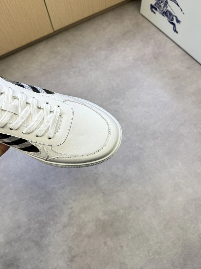 Bxrbxrry Sneakers EyeCatching 114390