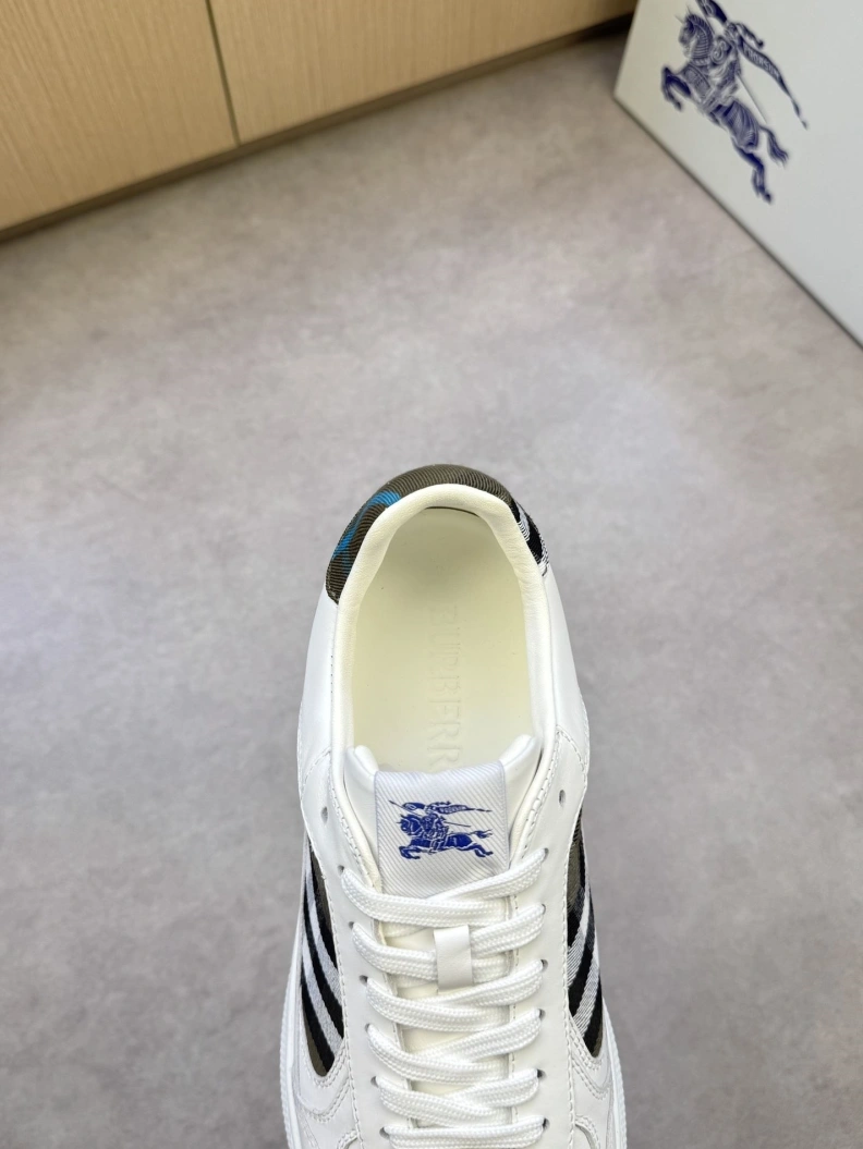 Bxrbxrry Sneakers EyeCatching 114390