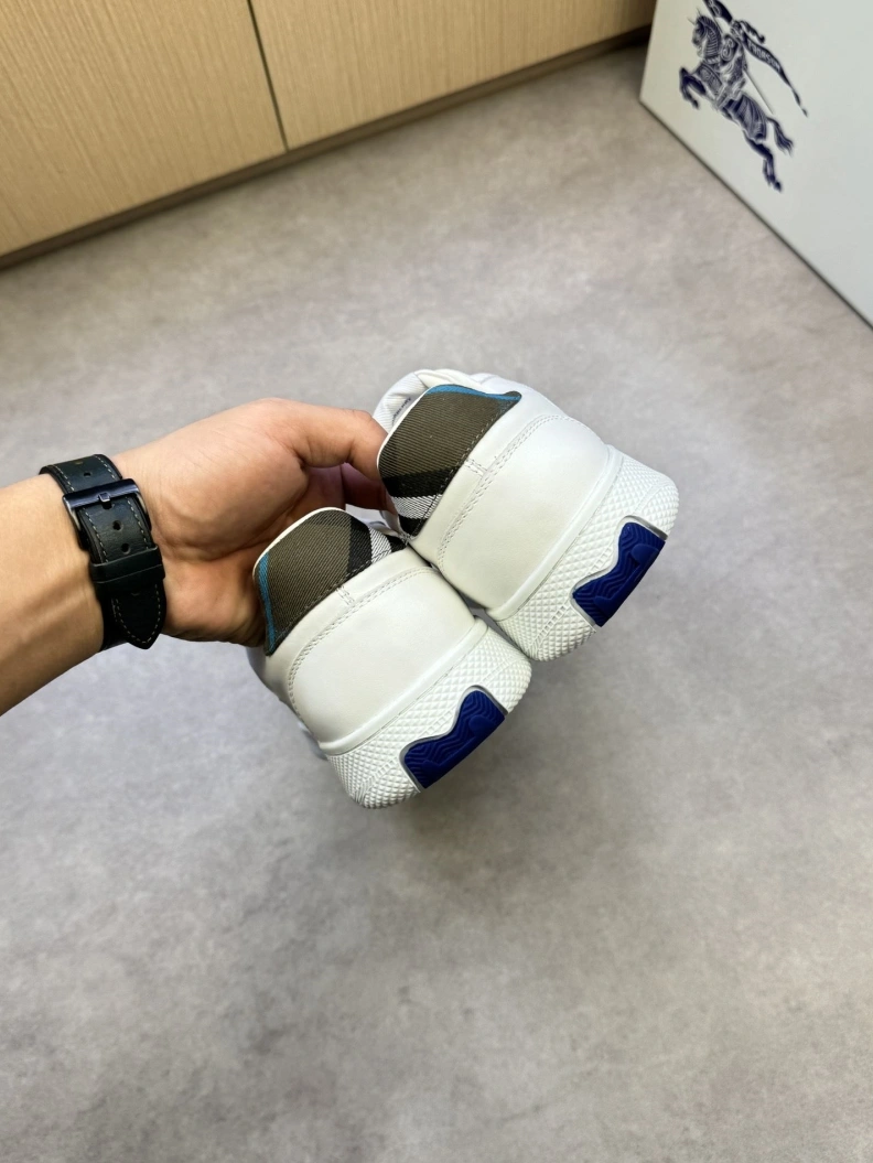 Bxrbxrry Sneakers EyeCatching 114390