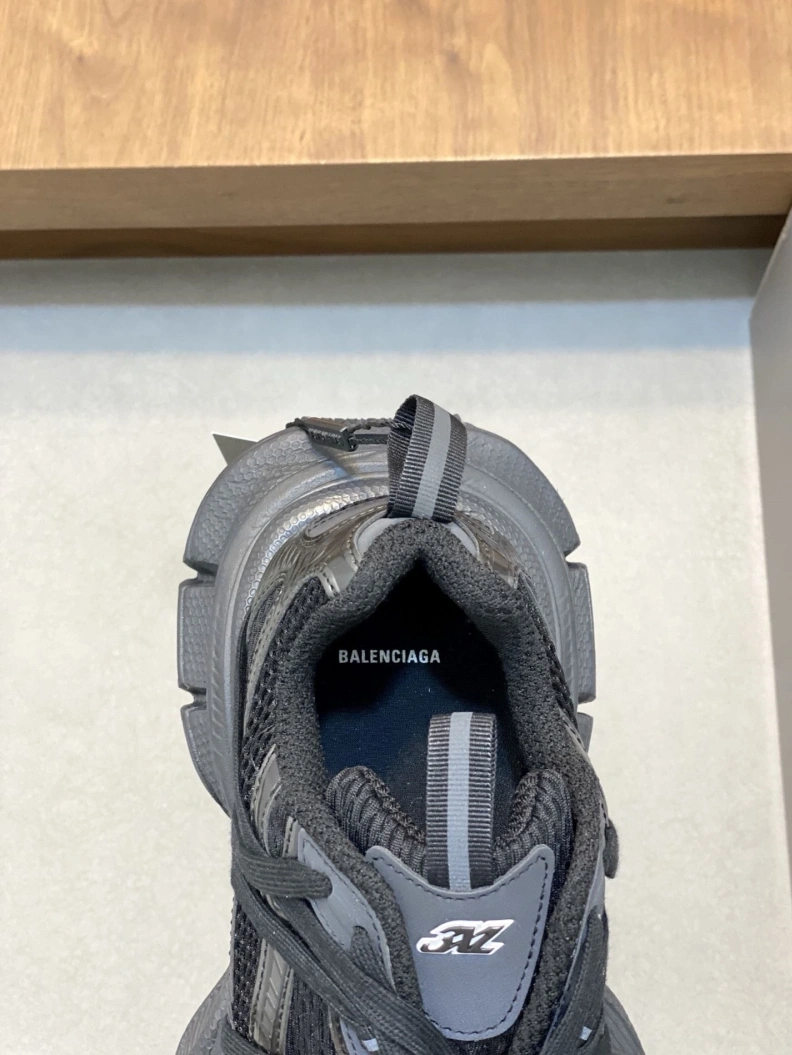 Lightweight Bxlxnciaga Sneakers 109235