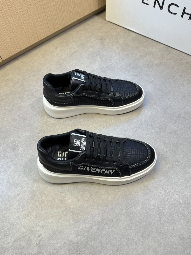 Gxvxnchy Sneakers Minimalist 151846