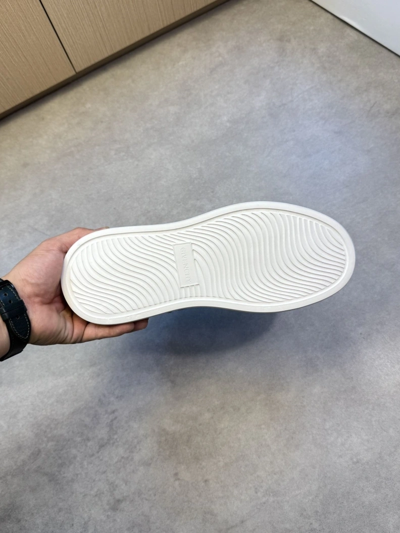 Gxvxnchy Sneakers Minimalist 151846