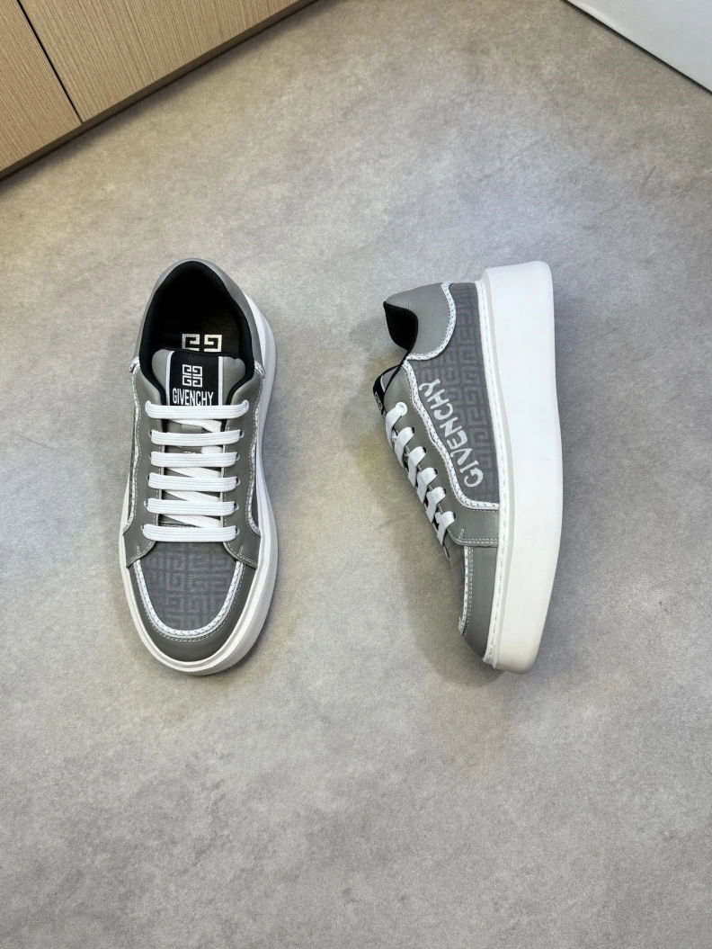 Gxvxnchy Sneakers Compact 151838