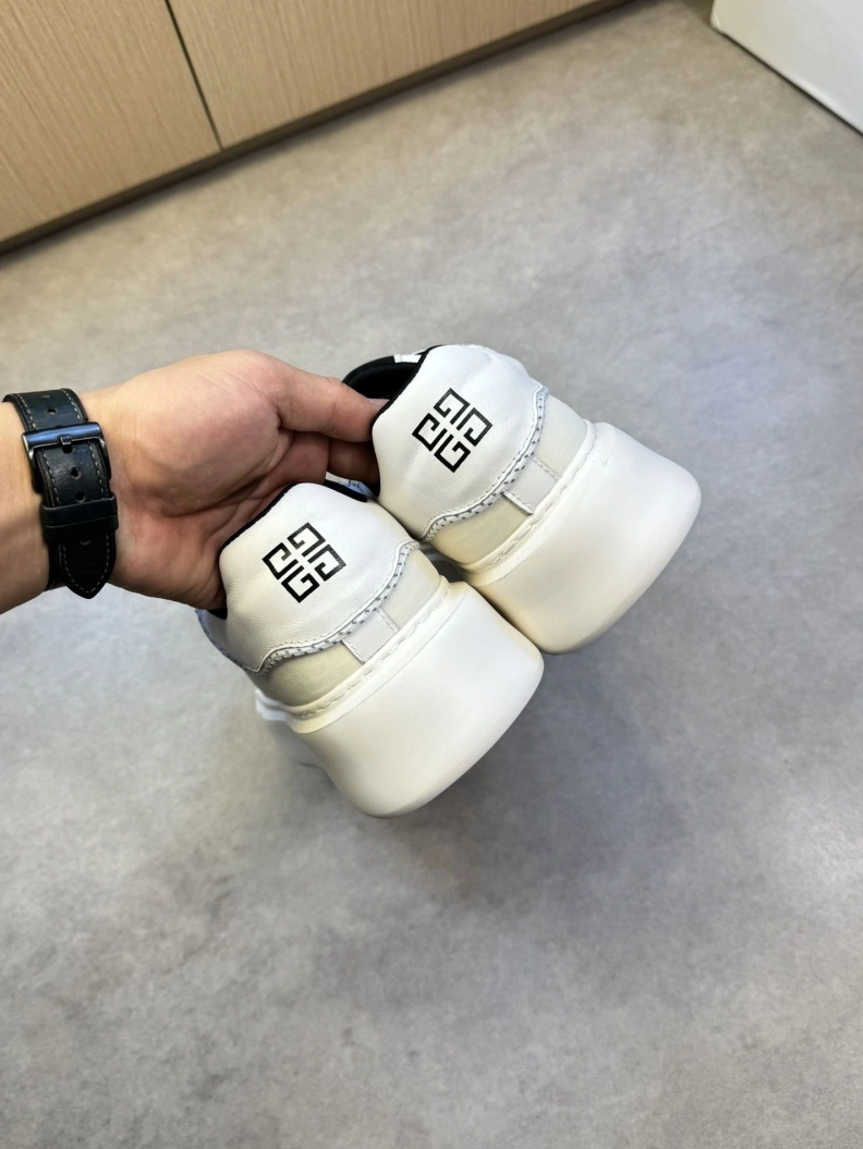 NewStyle Gxvxnchy Sneakers 151853