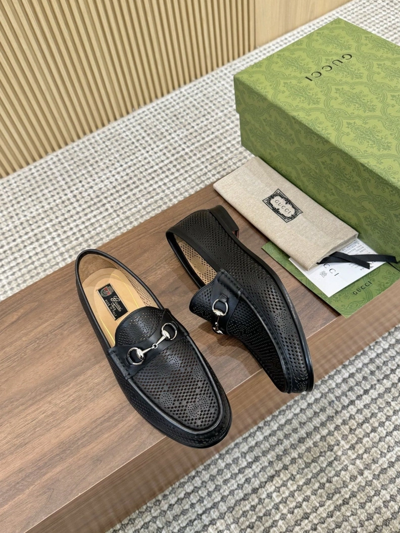 Flexible Gxccx Leather Shoes 155359