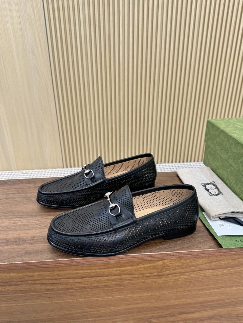Flexible Gxccx Leather Shoes 155359