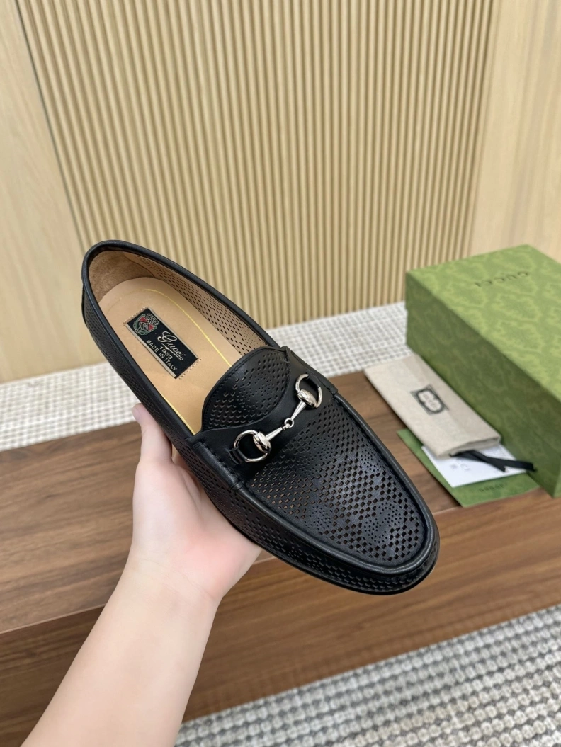 Flexible Gxccx Leather Shoes 155359