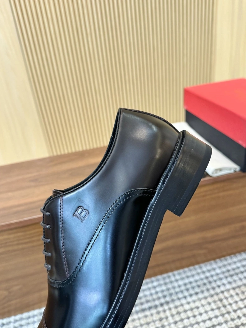Timeless Othxr Leather Shoes 209915
