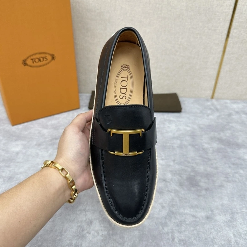 Elegant Mxnxlo Blxhnxk Leather Shoes 192926