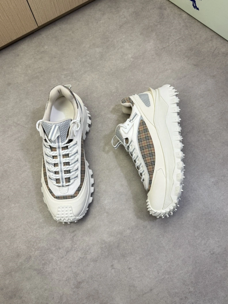 Bold Bxrbxrry Sneakers 114392