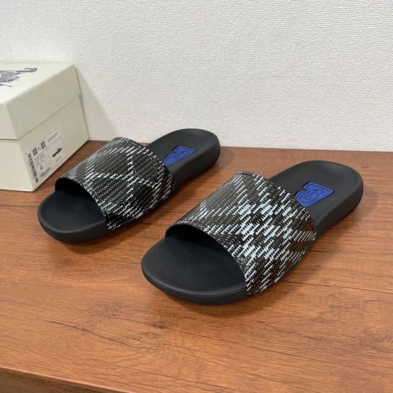 Compact Bxrbxrry Slippers 114488