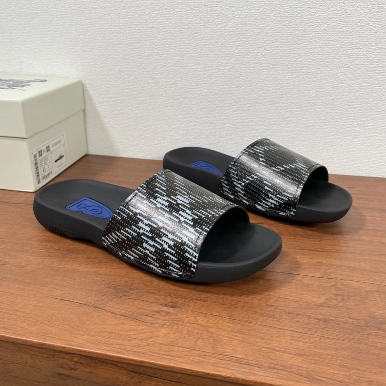 Compact Bxrbxrry Slippers 114488