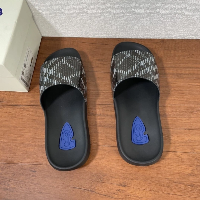 Compact Bxrbxrry Slippers 114488