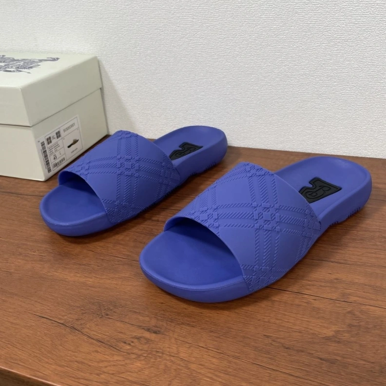 Modern Bxrbxrry Slippers 114487