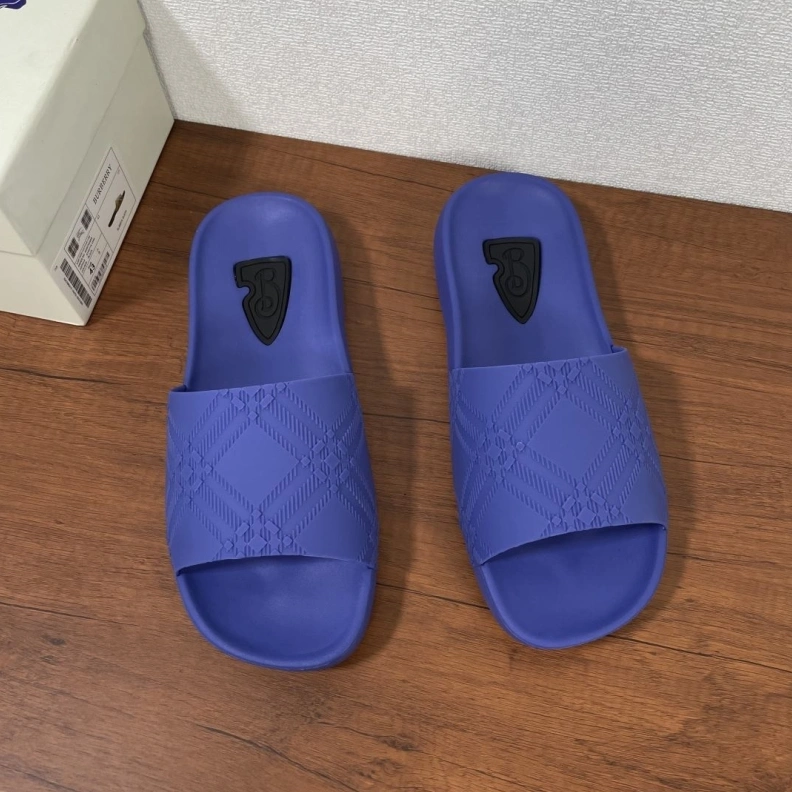 Modern Bxrbxrry Slippers 114487