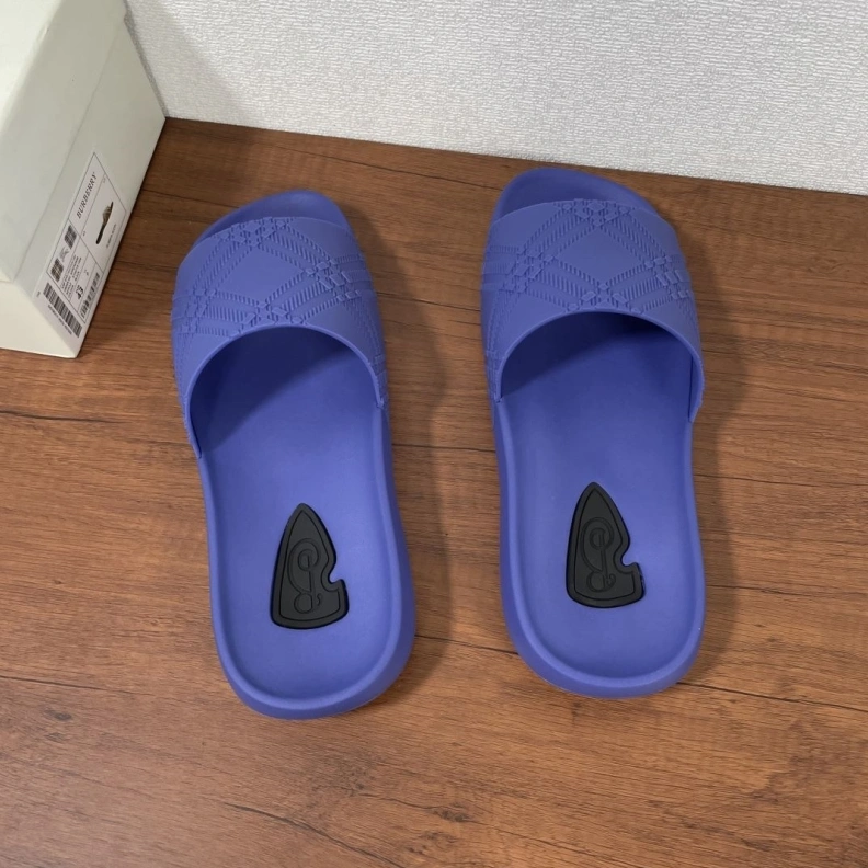 Modern Bxrbxrry Slippers 114487