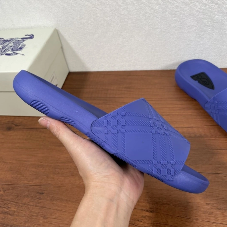 Modern Bxrbxrry Slippers 114487