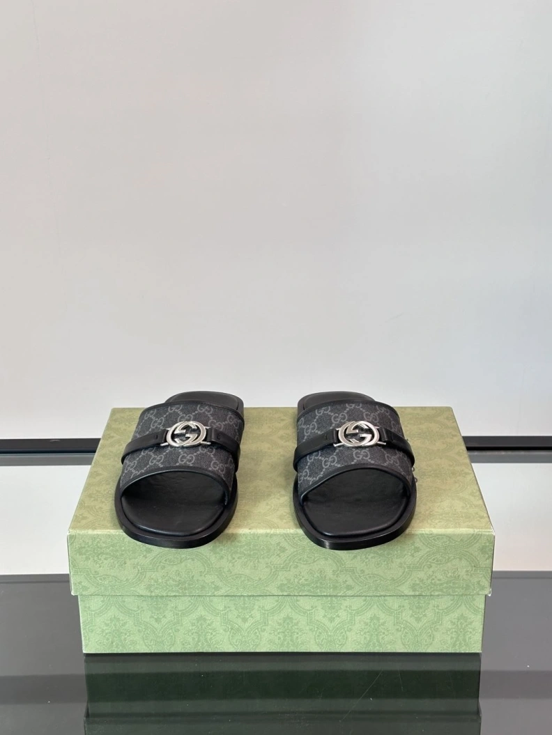 Gxccx Slippers Vibrant 155291