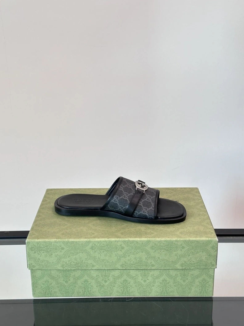 Gxccx Slippers Vibrant 155291