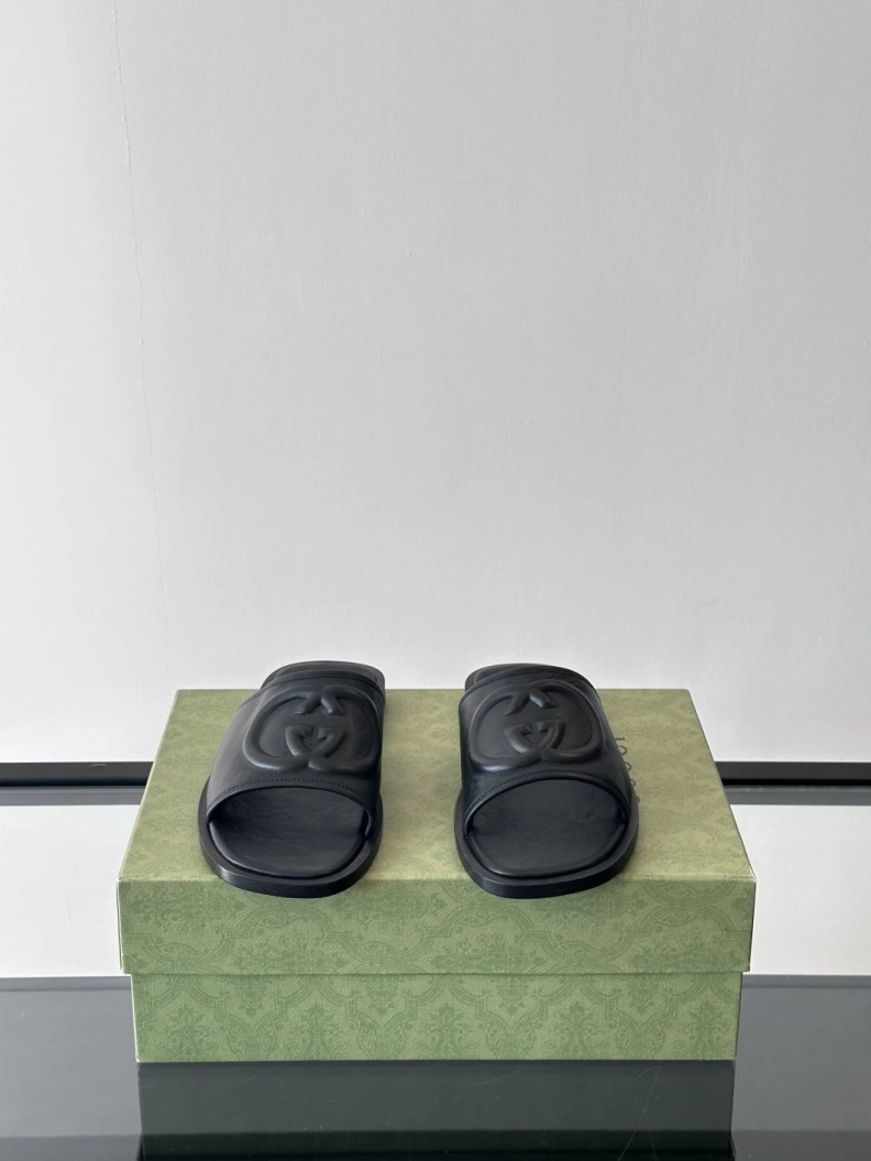 Trendy Gxccx Slippers 155285