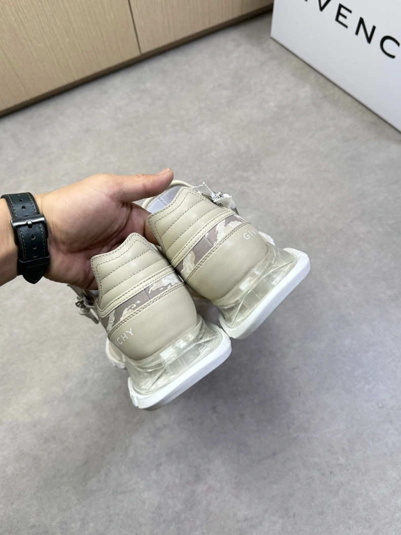 Affordable Gxvxnchy Sneakers 151839