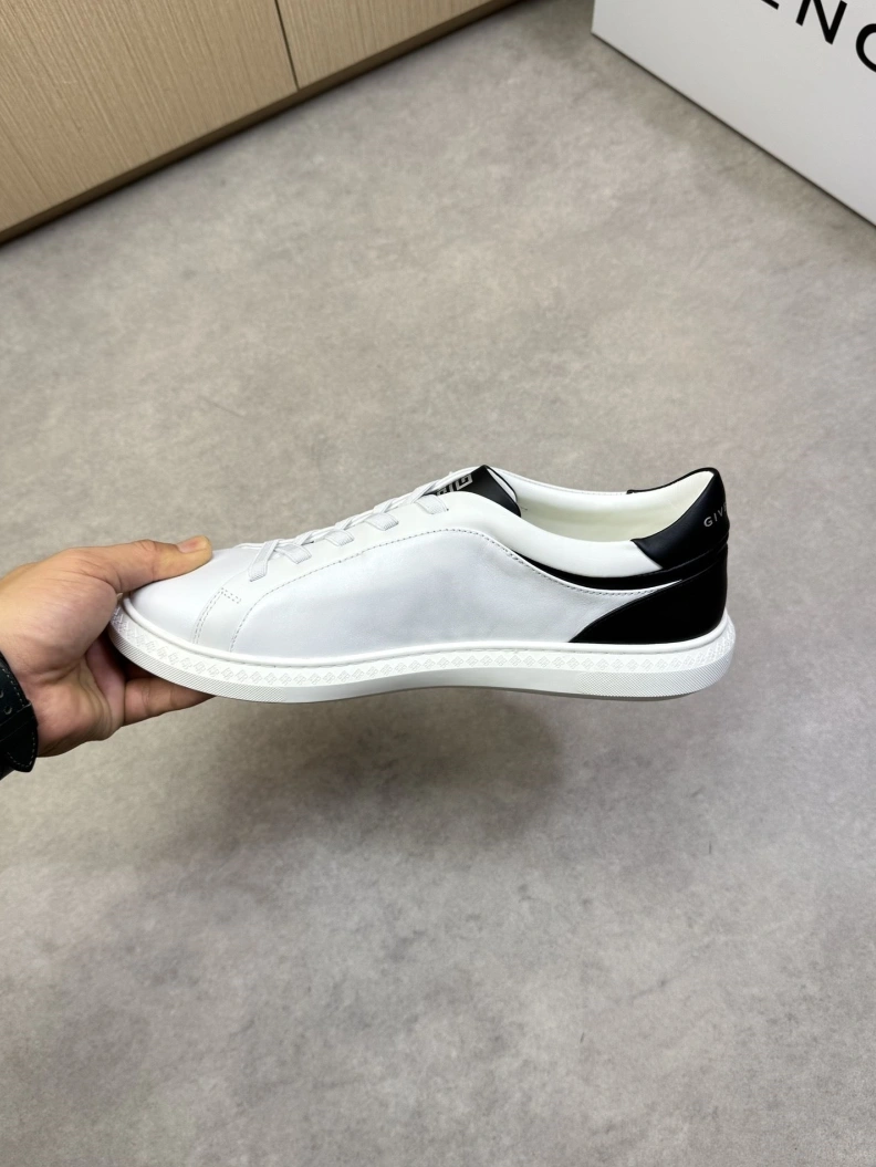 Gxvxnchy Sneakers BestValue 151850