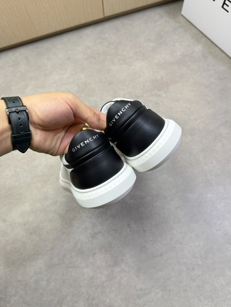 Gxvxnchy Sneakers BestValue 151850