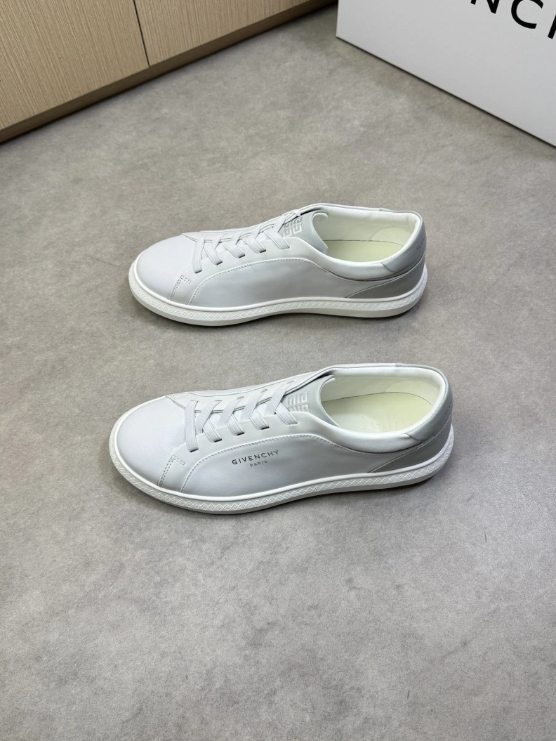 Efficient Gxvxnchy Sneakers 151854