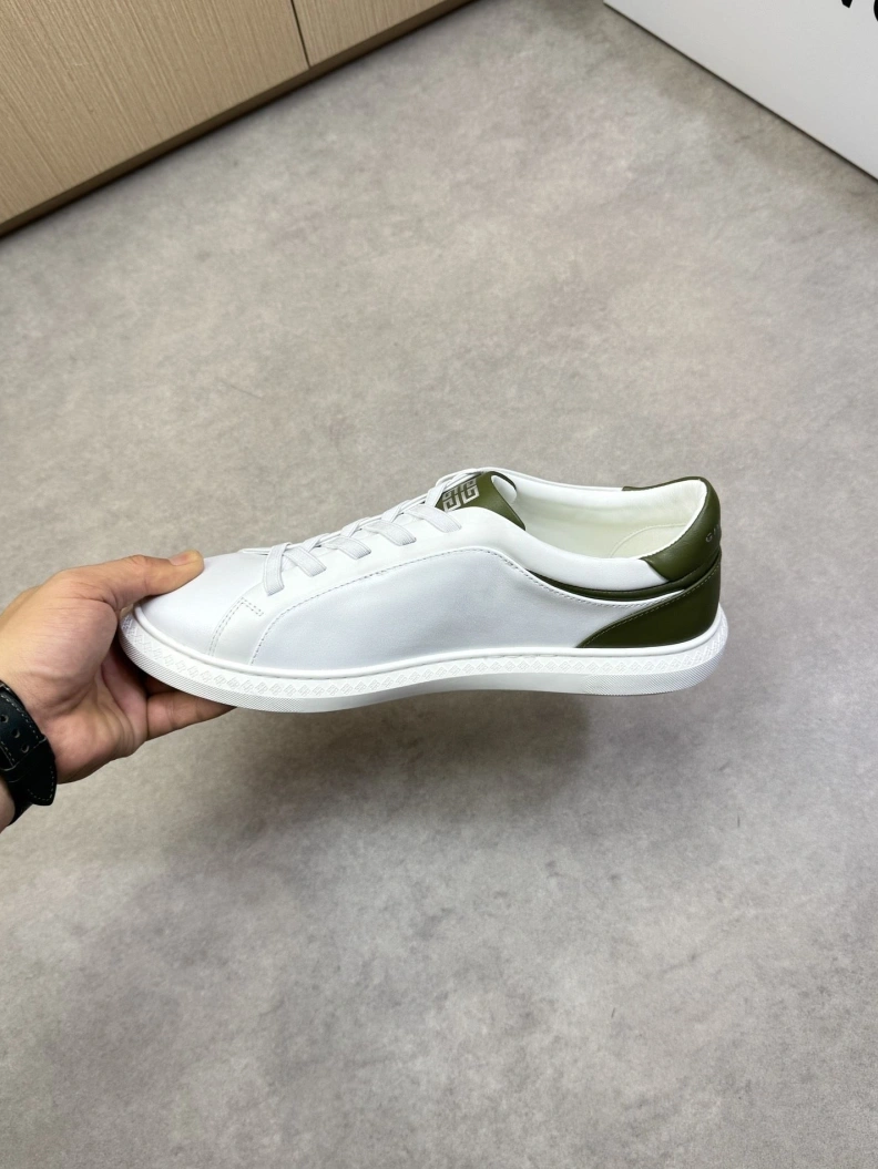 Gxvxnchy Sneakers Resilient 151855