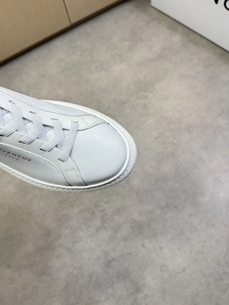 Gxvxnchy Sneakers Resilient 151855