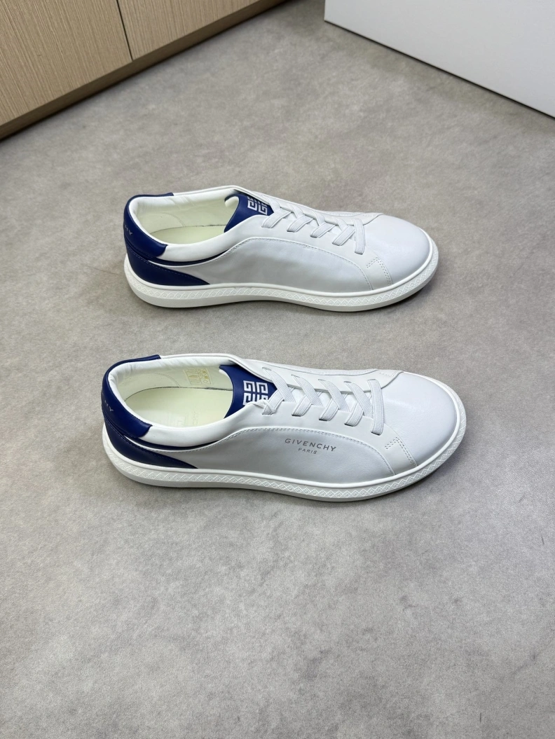Bold Gxvxnchy Sneakers 151834