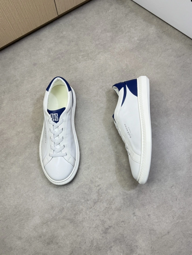 Bold Gxvxnchy Sneakers 151834