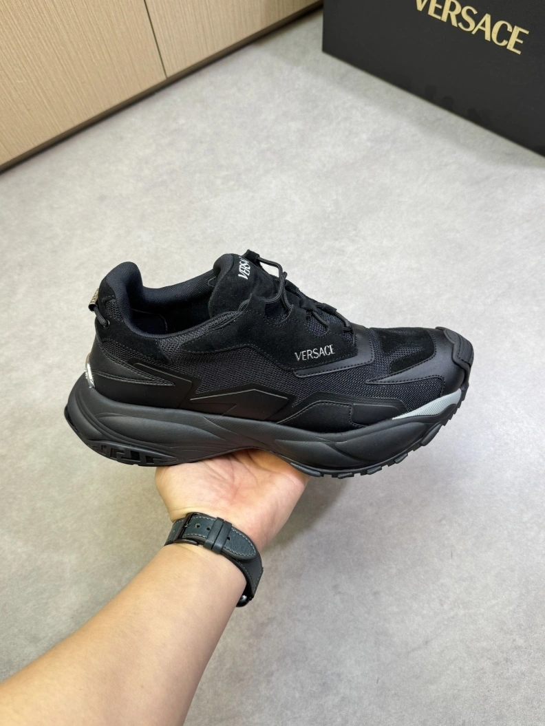 Gxvxnchy Sneakers Sleek 151851