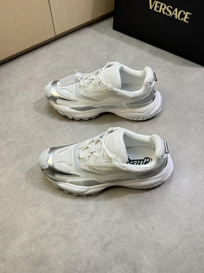 Stylish Gxvxnchy Sneakers 151849