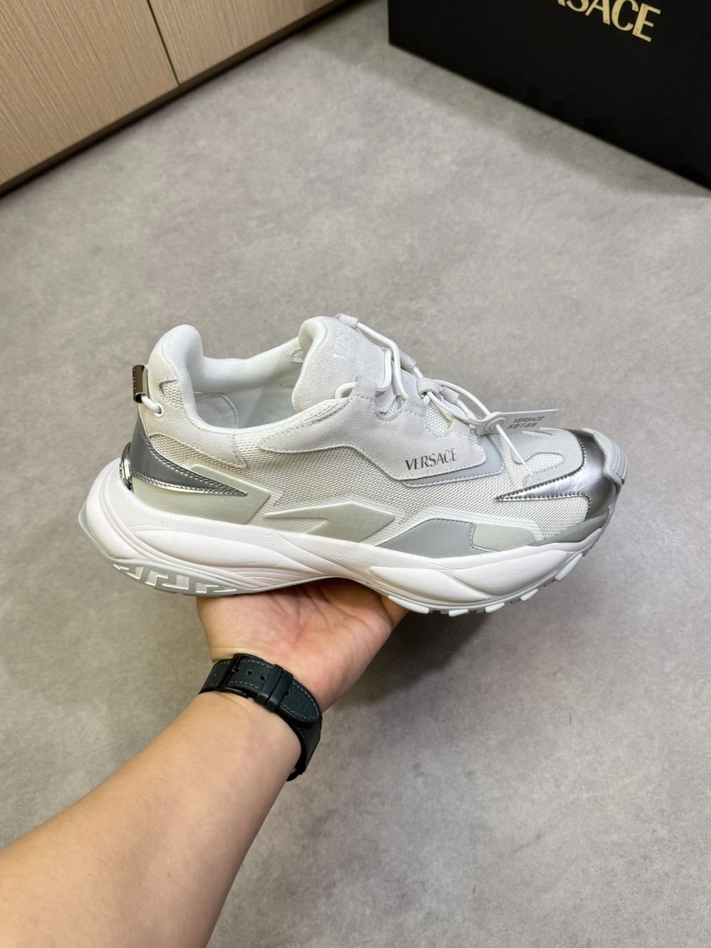 Stylish Gxvxnchy Sneakers 151849