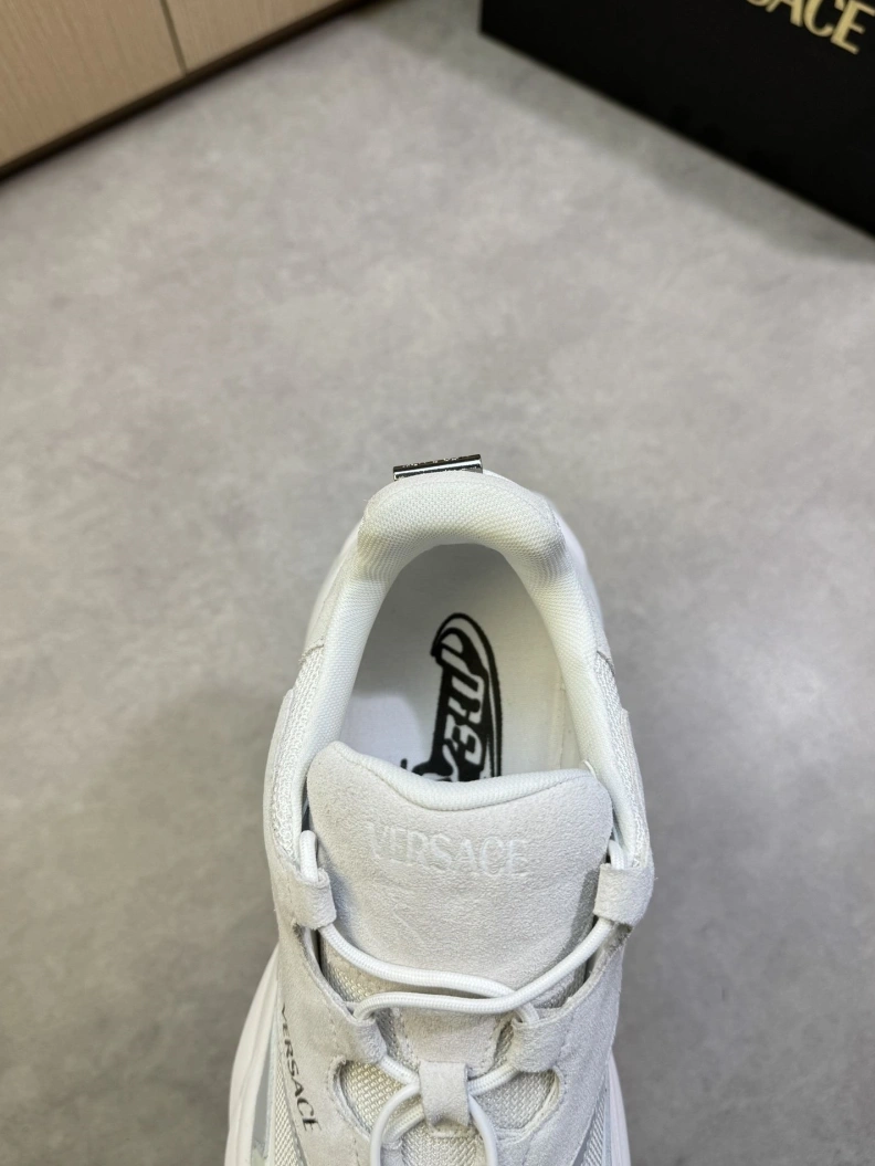 Stylish Gxvxnchy Sneakers 151849