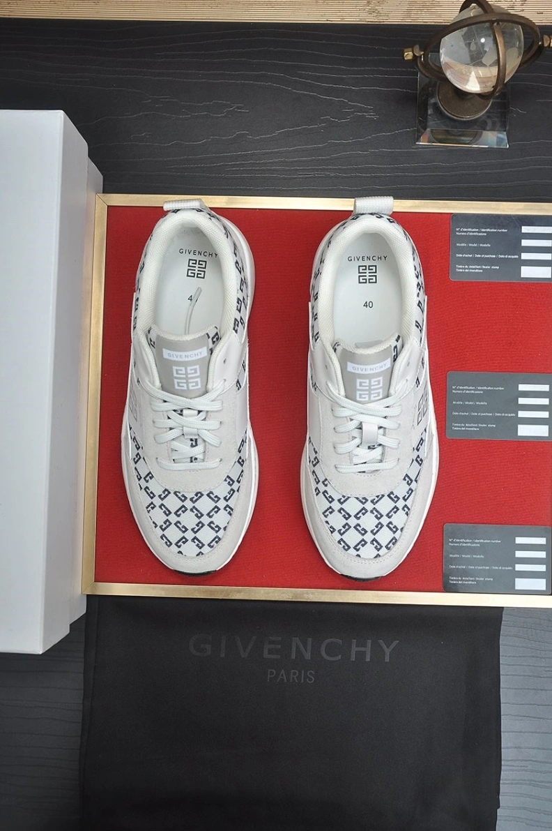 EasyMatch Gxvxnchy Sneakers 151847