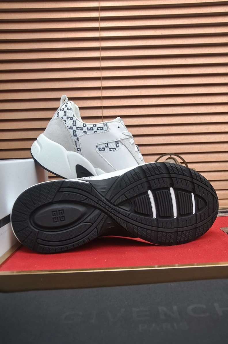 EasyMatch Gxvxnchy Sneakers 151847